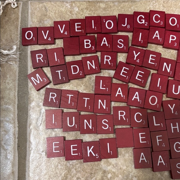 Red wood scrabble tiles - Picture 4 of 6